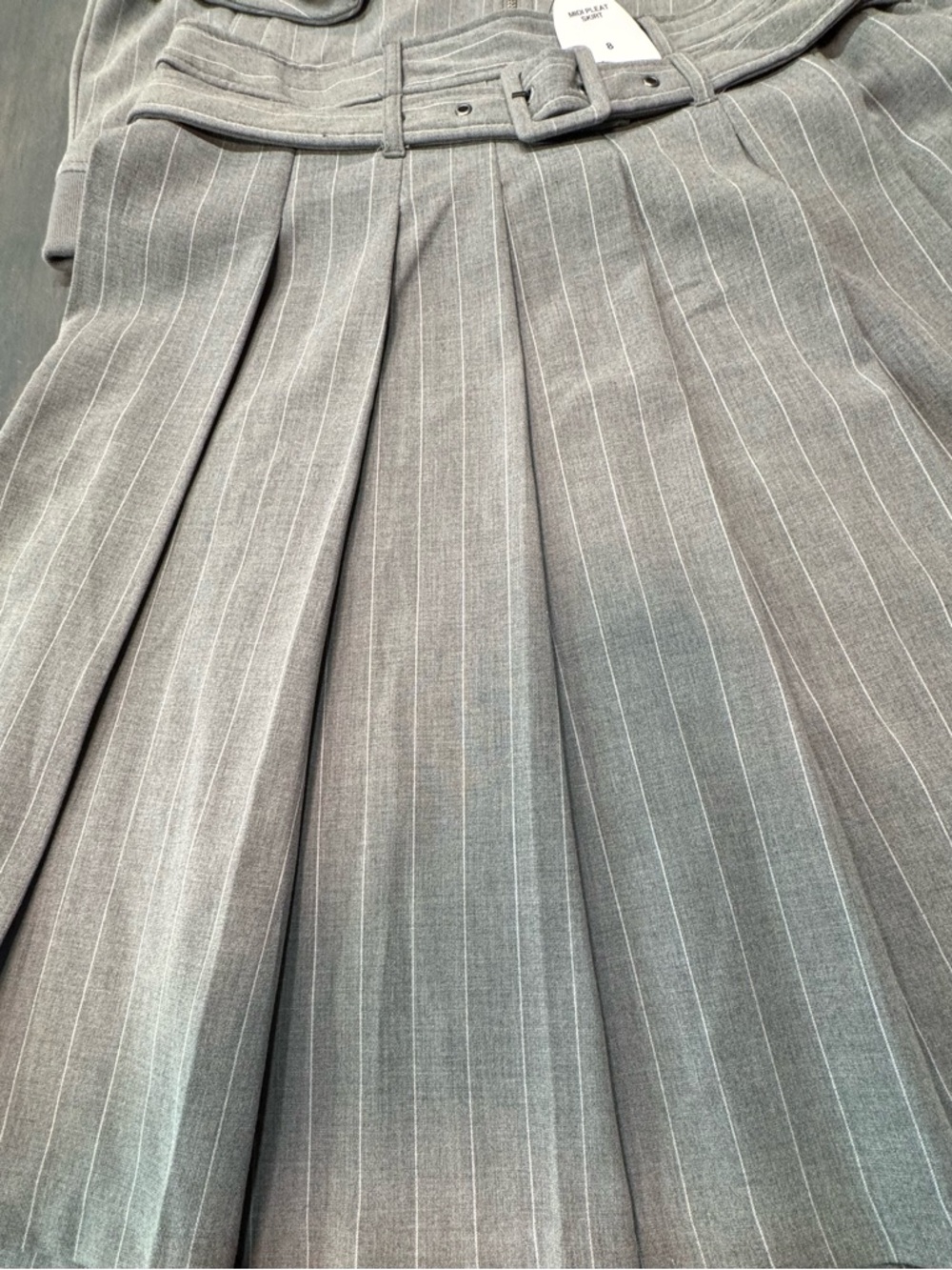 Scoop New with Tags Gray Pinstripe Pleated Skirt Size 8 & Jacket Size 12 Set - Picture 3 of 12